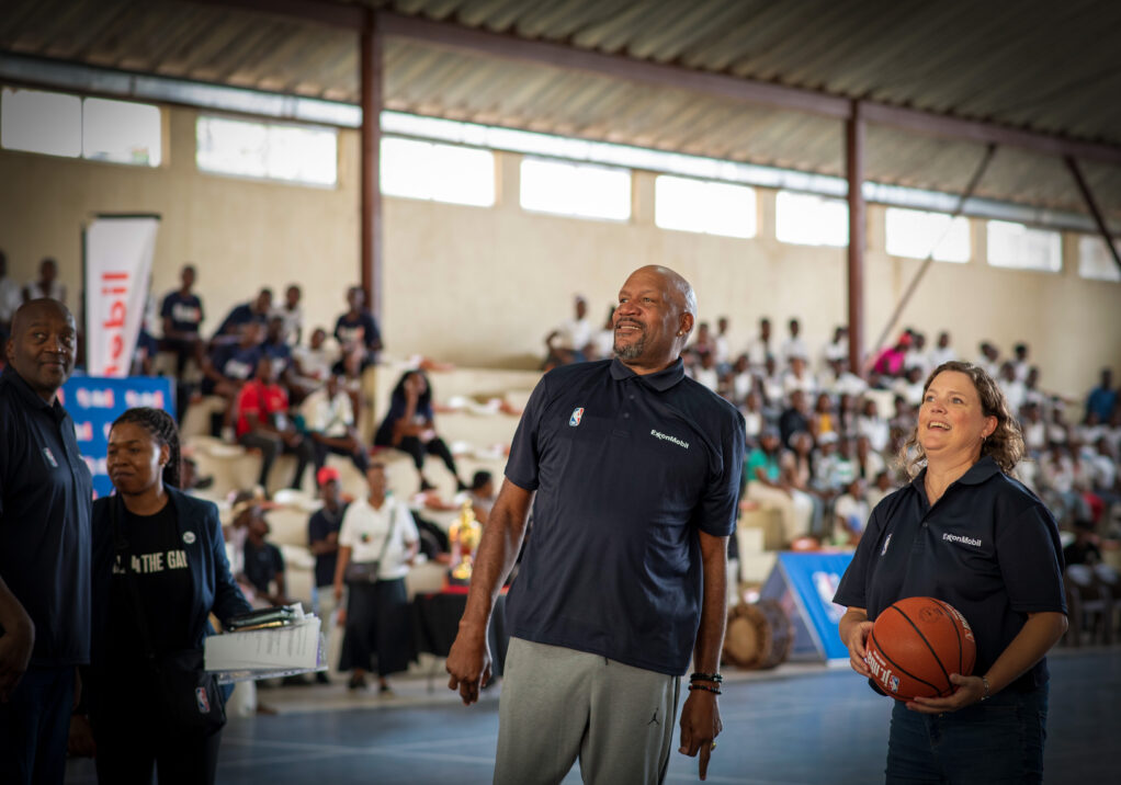 Ron Harper at an NBA Clinic